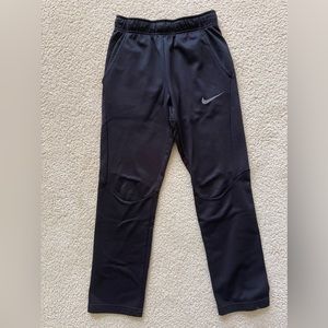 Nike Straight leg pant Boys Youth Large